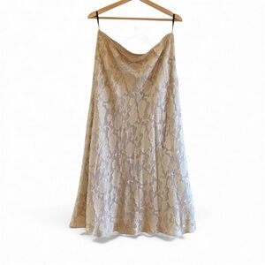 Elegant Lace Maxi Skirt - Cream